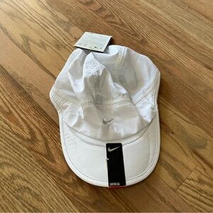 NIKE Daybreak New with tags White Polyester 5 Panel Cap One Size